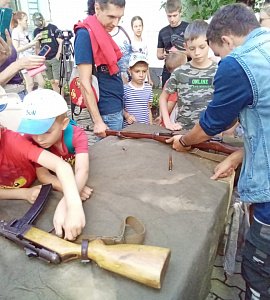 Всероссийская акция &laquo;День фронтовой собаки&raquo; в Амурском областном краеведческом музее