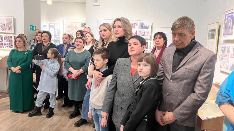 В память о героизме и доблести. В Амурском областном краеведческом музее открылась выставка, посвященная амурским бойцам – участникам спецоперации на Украине