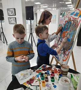 &laquo;На грани реальности&raquo;. В Выставочном зале состоялось открытие выставки 